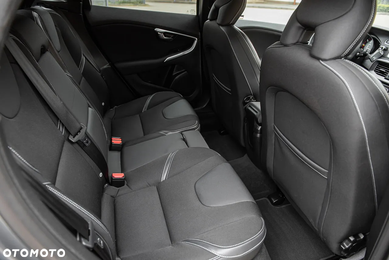 Volvo V40 D2 Drive-E SCR Momentum - 31