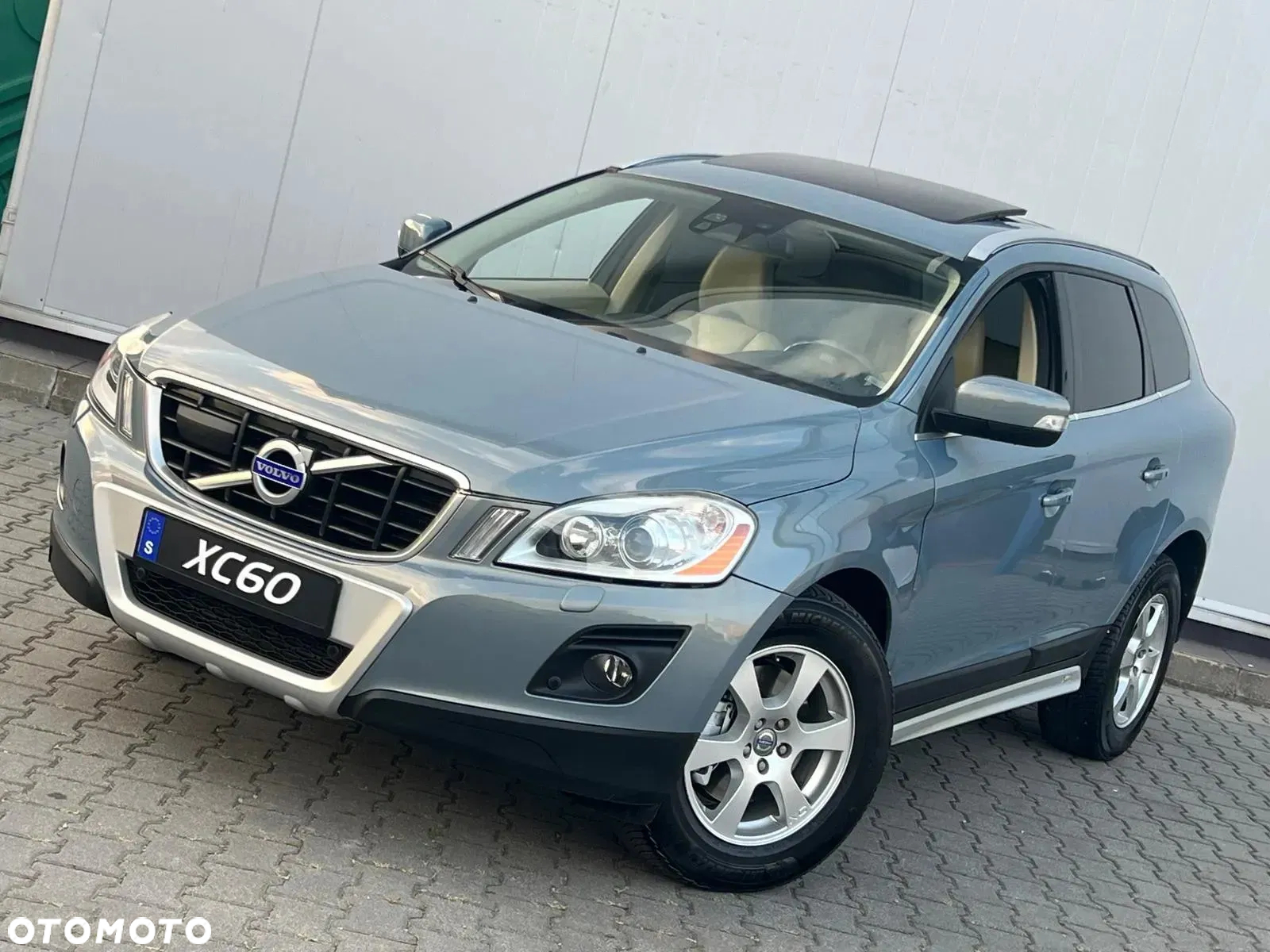 Volvo XC 60 - 4
