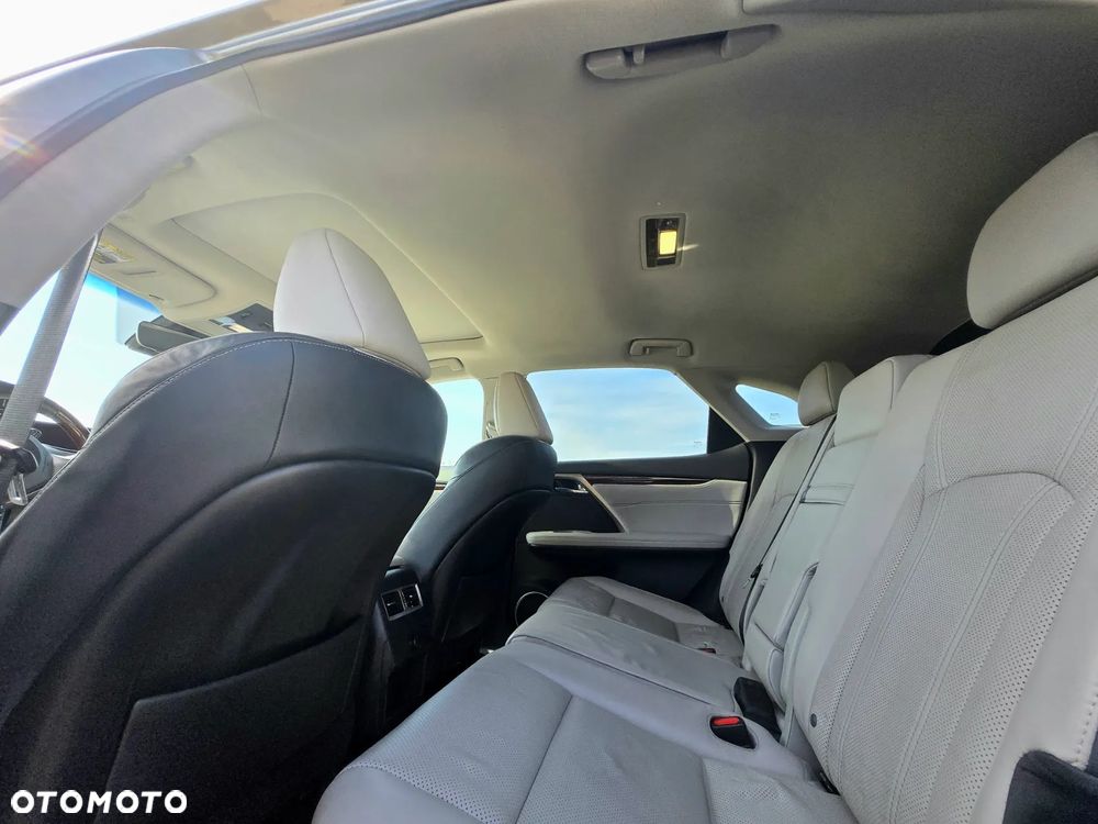 Lexus RX - 14