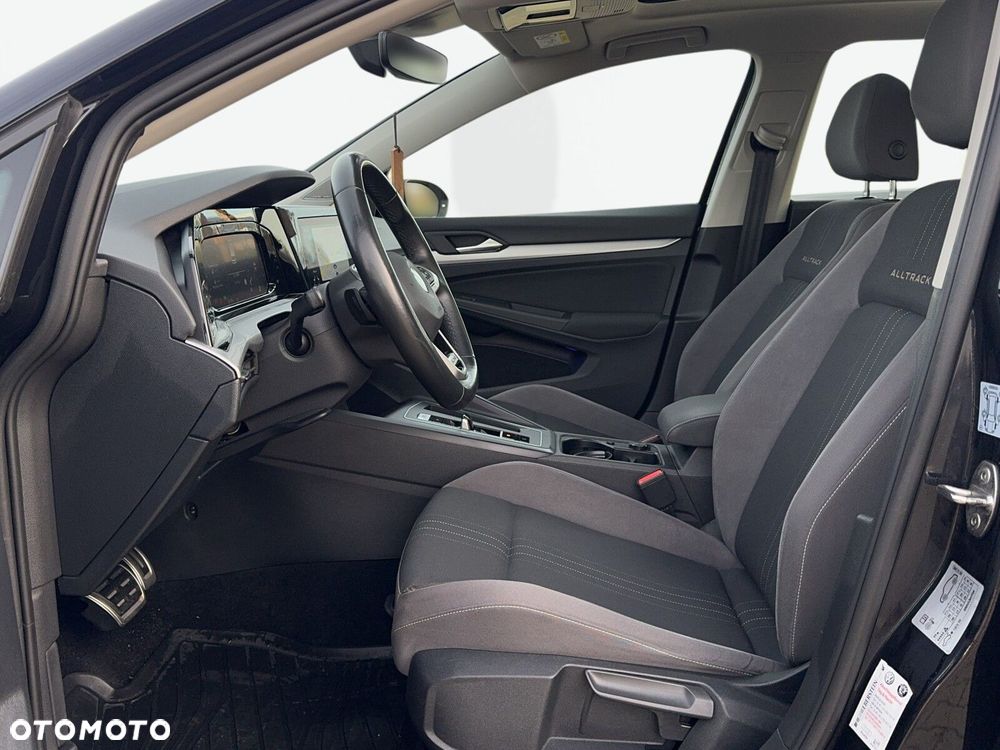 Volkswagen Golf Variant - 10