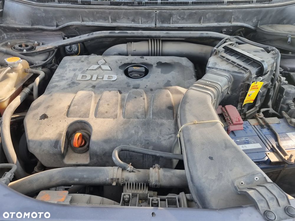 Mitsubishi Outlander 2.0 DID Invite SE - 24