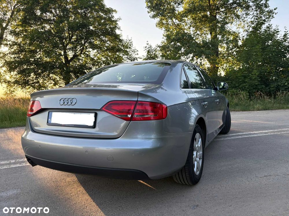 Audi A4 Limousine - 6