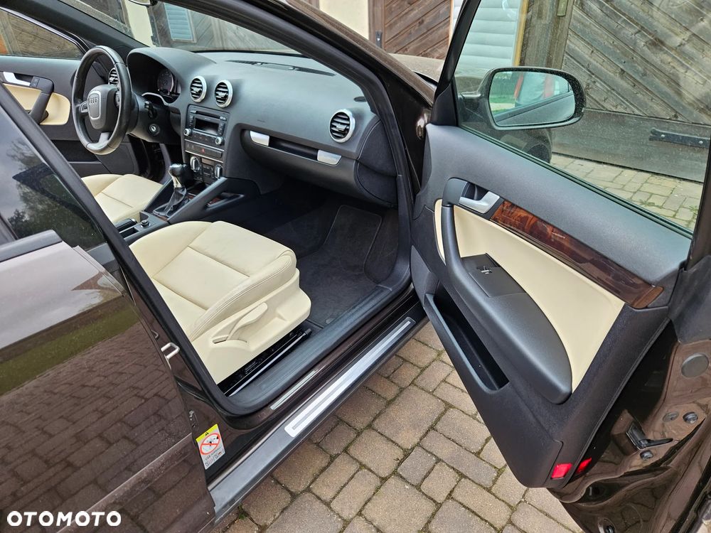 Audi A3 Sportback 2.0 TDI quattro Ambiente - 15