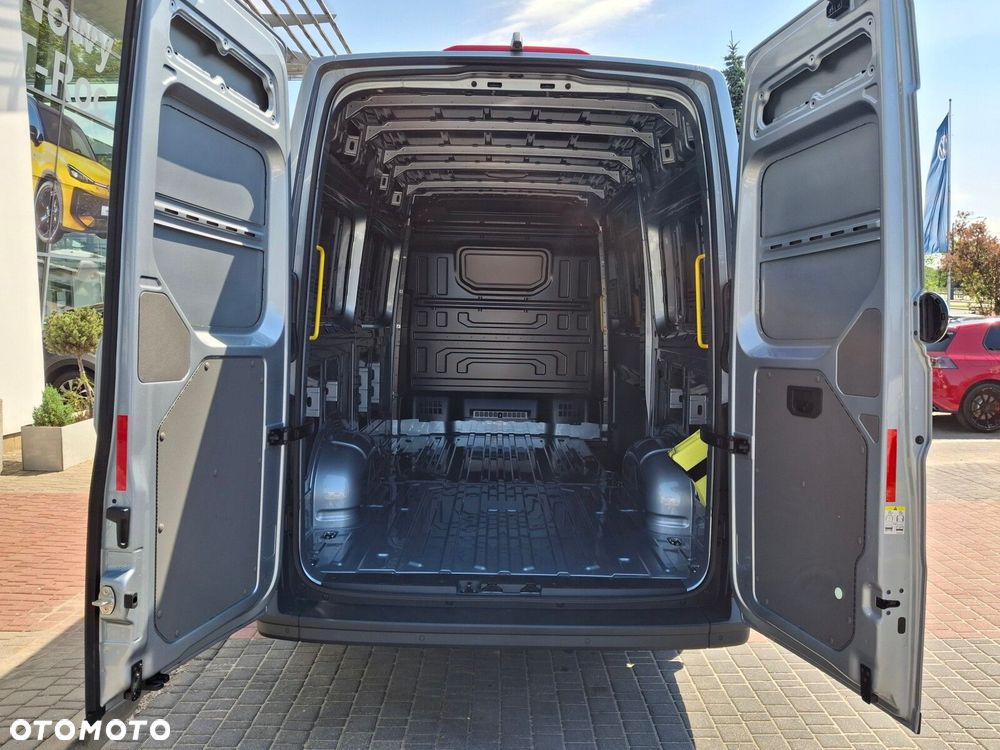 Volkswagen Crafter - 12
