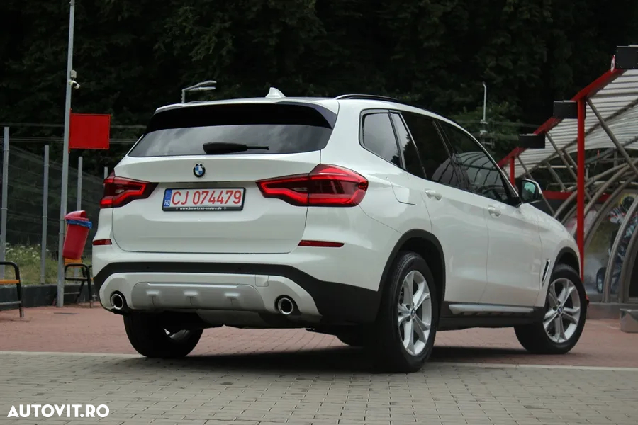 BMW X3 xDrive20d AT Luxury Line - 16