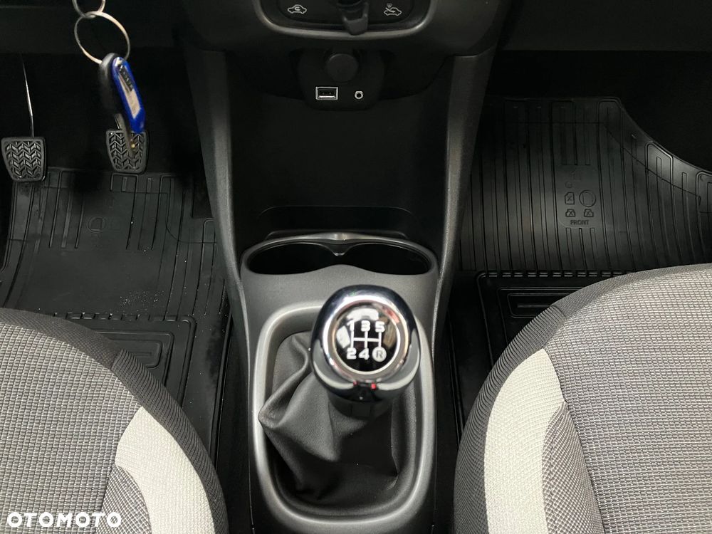 Toyota Aygo x-play - 26