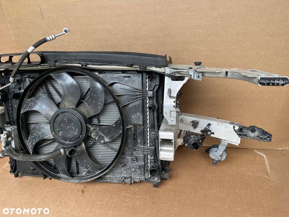 PAS PRZEDNI MERCEDES C KLASA W205 C205 2.2CDI C220 CHLODNICE PRZOD AUTOMAT - 6