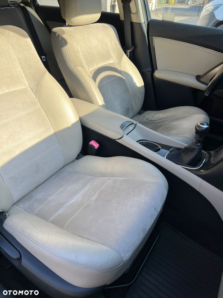 Toyota Avensis 2.0 D-4D Sol - 10