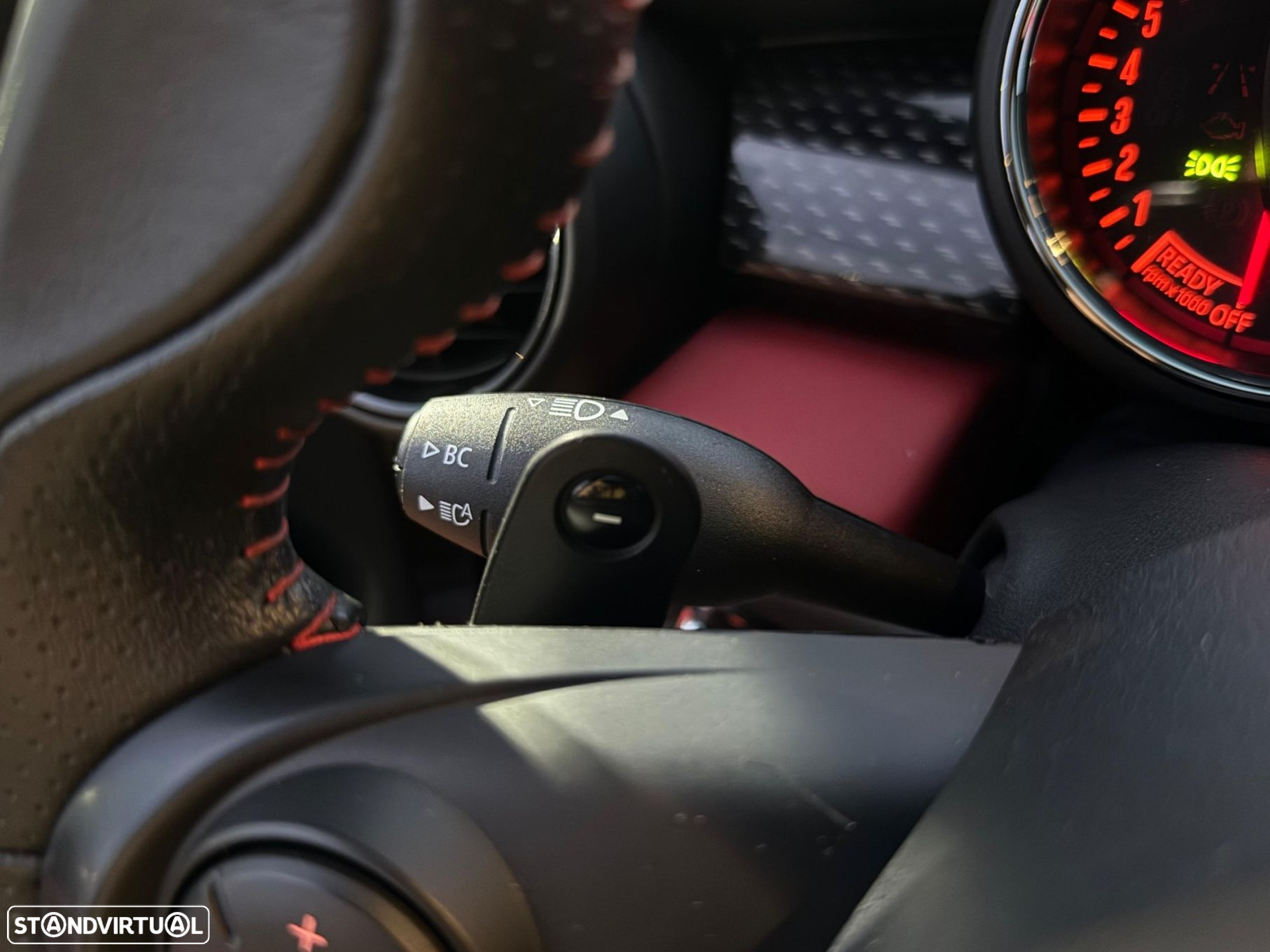 MINI 3 Portas John Cooper Works Plus Auto Desportiva - 21