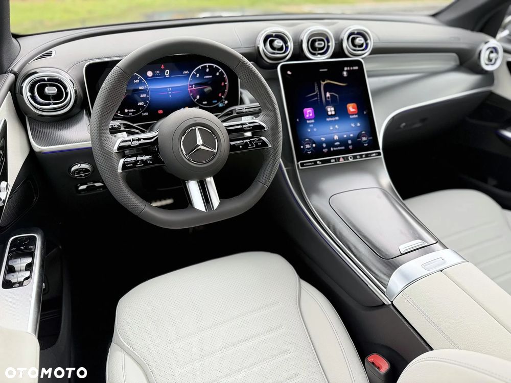 Mercedes-Benz GLC - 13