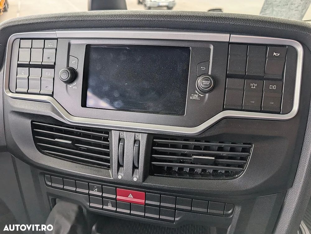 Iveco S-Way 490 - 13