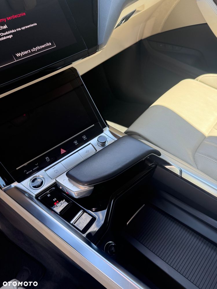 Audi e-tron 55 Quattro S Line - 13