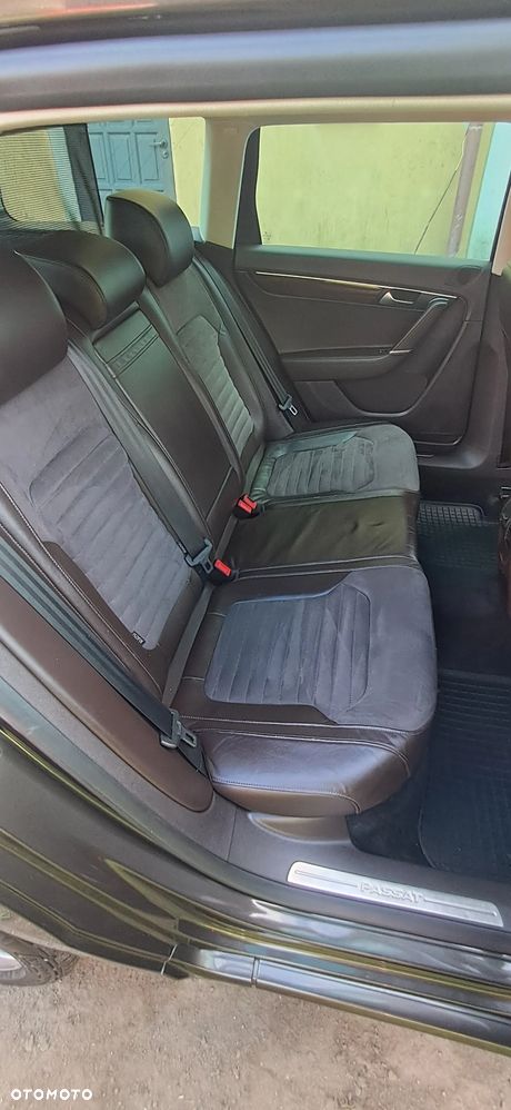 Volkswagen Passat 2.0 TDI Highline - 18