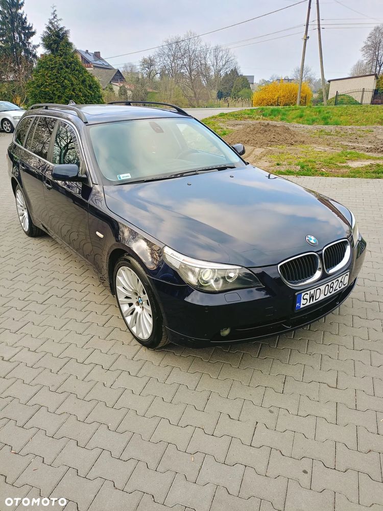 BMW Seria 5 523i - 1