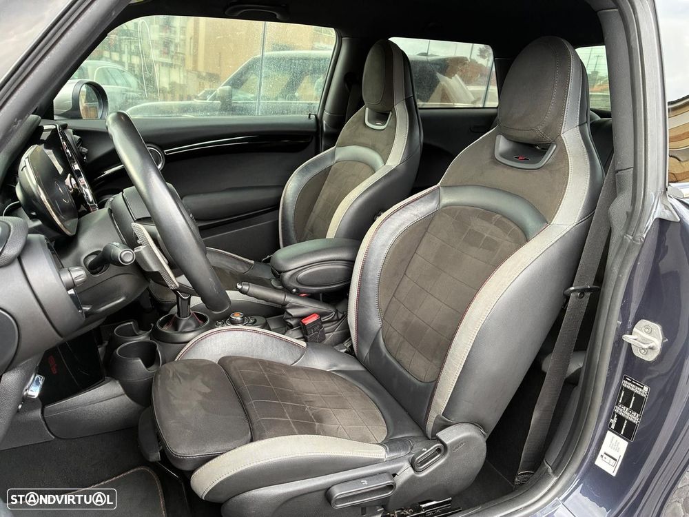 MINI 3 Portas John Cooper Works Auto Desportiva - 16