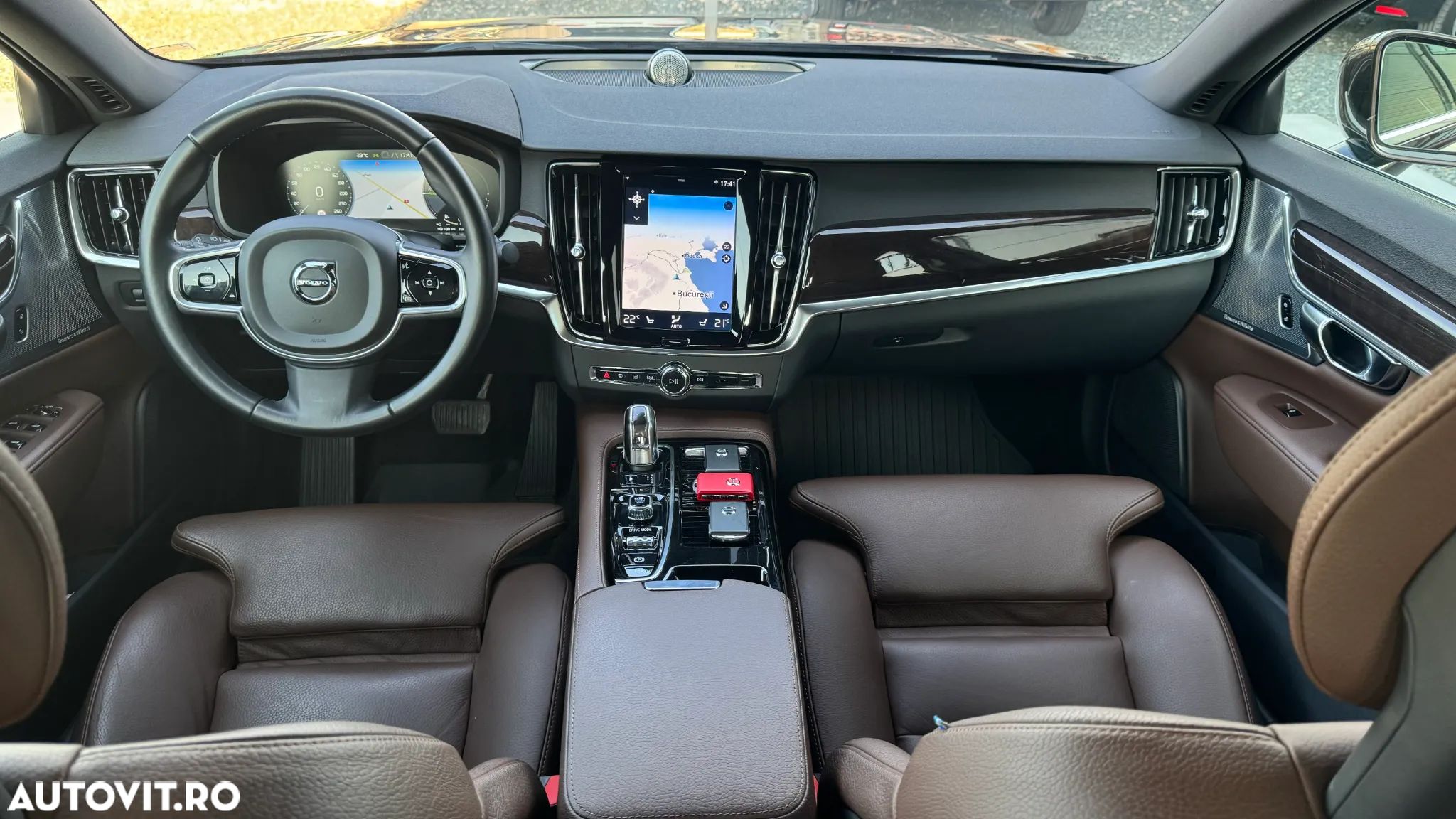 Volvo S90 - 1