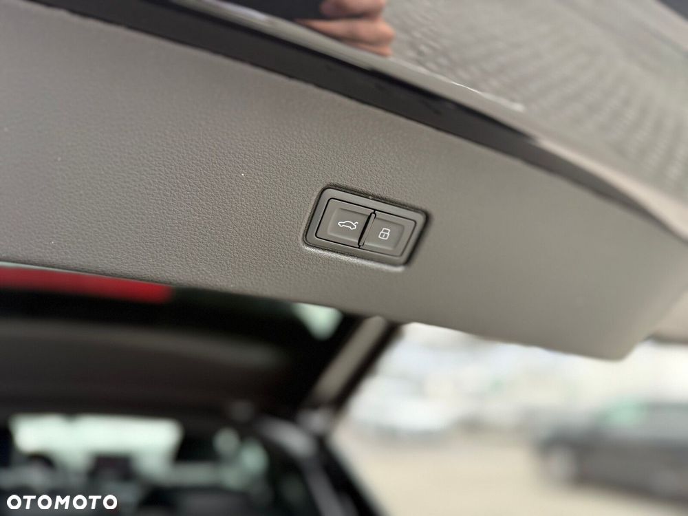 Audi Q5 Sportback - 11