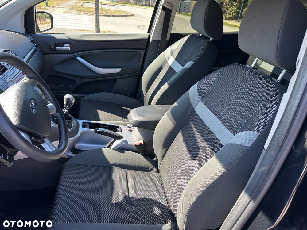 Ford Kuga 2.0 TDCi 2x4 Trend - 21