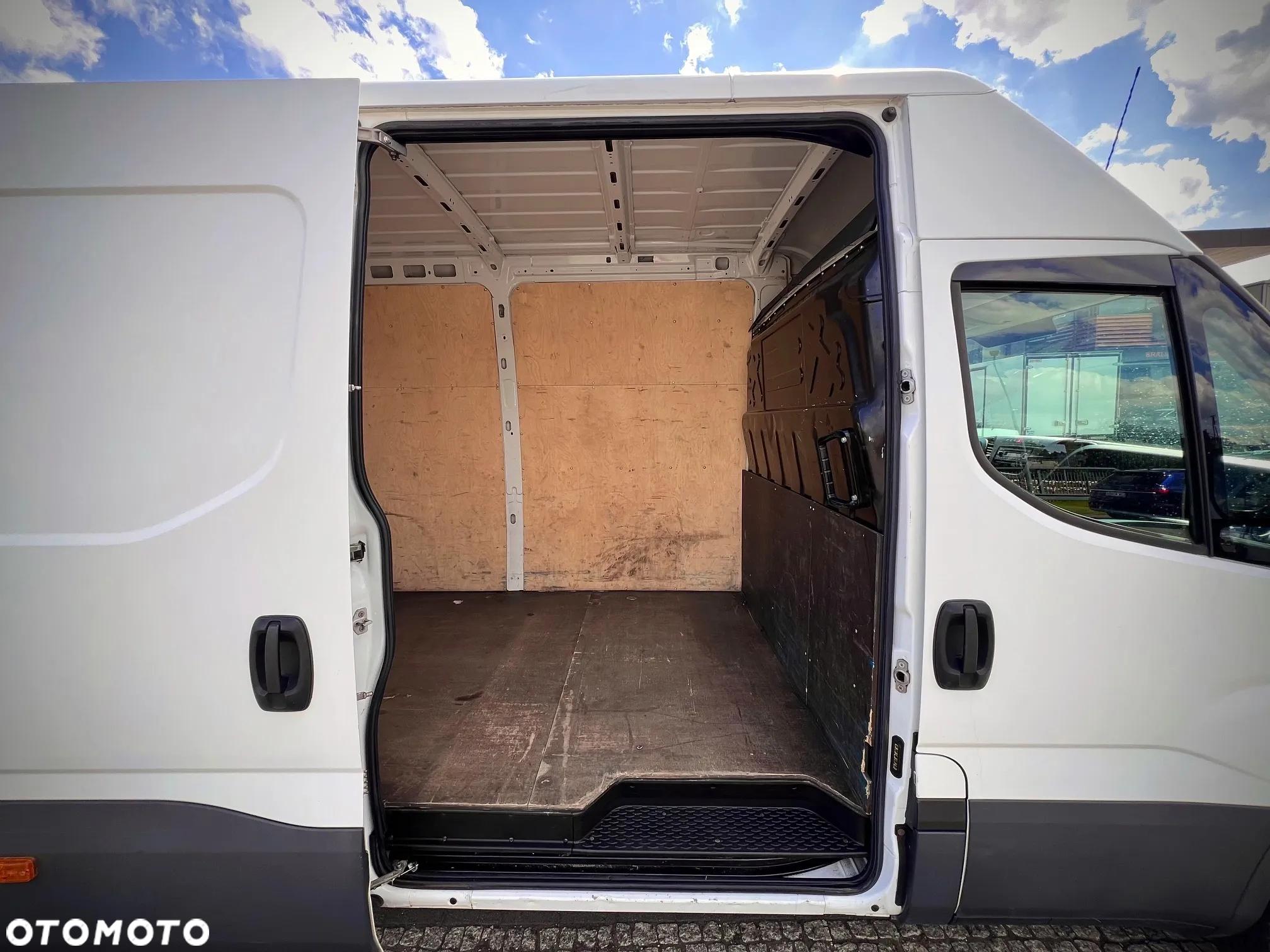 Iveco Daily 35C14 Blaszak Maxi Long Bliźniaki Salon PL, Jeden Właściciel - 9
