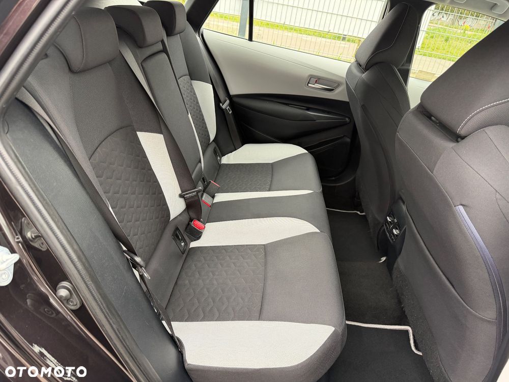 Toyota Corolla 1.8 Hybrid Comfort - 25