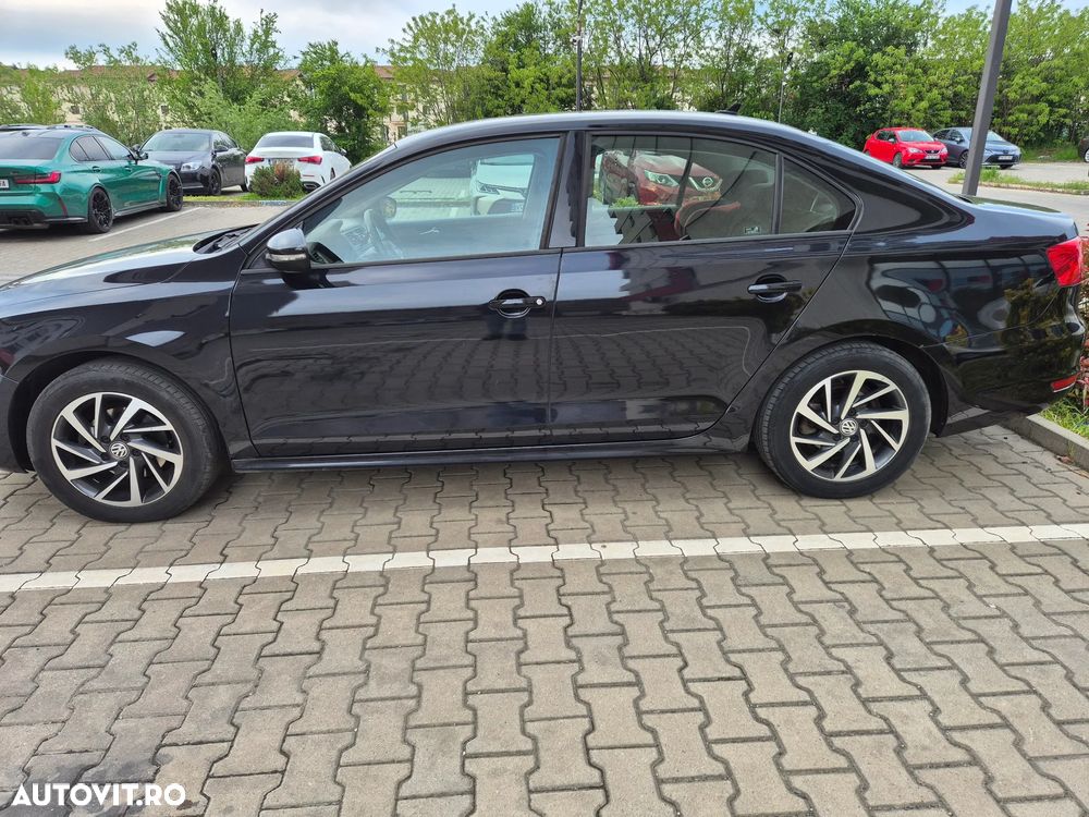 Volkswagen Jetta 1.6 TDI Life - 5