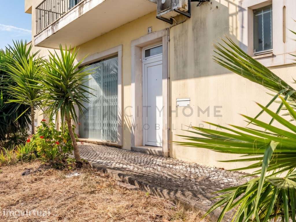 Espaço Comercial c/ Potencial de Habitação ou Escritório Algoz - Grande imagem: 4/15