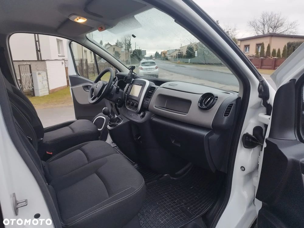 Renault Trafic - 13