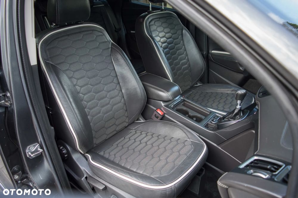 Ford Kuga 2.0 TDCi 4x4 Vignale - 30