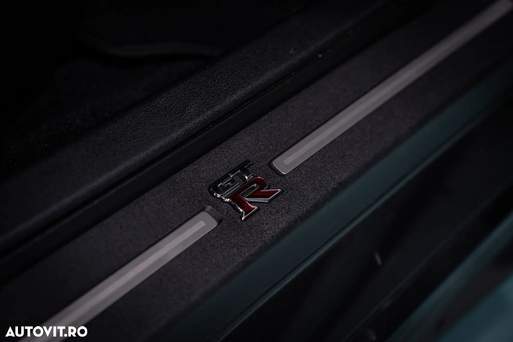 Nissan GT-R - 13