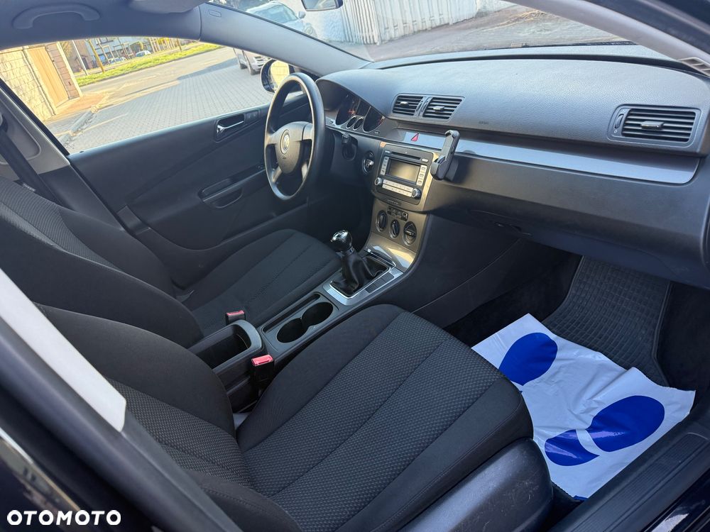 Volkswagen Passat 1.9 TDI DPF Trendline - 9
