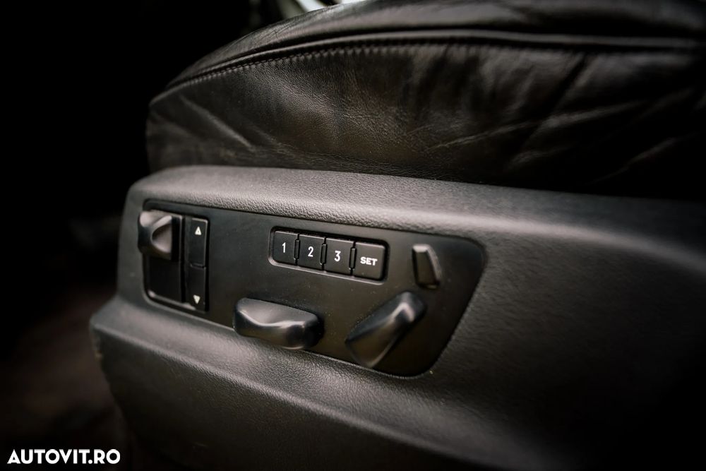 Porsche Cayenne - 14