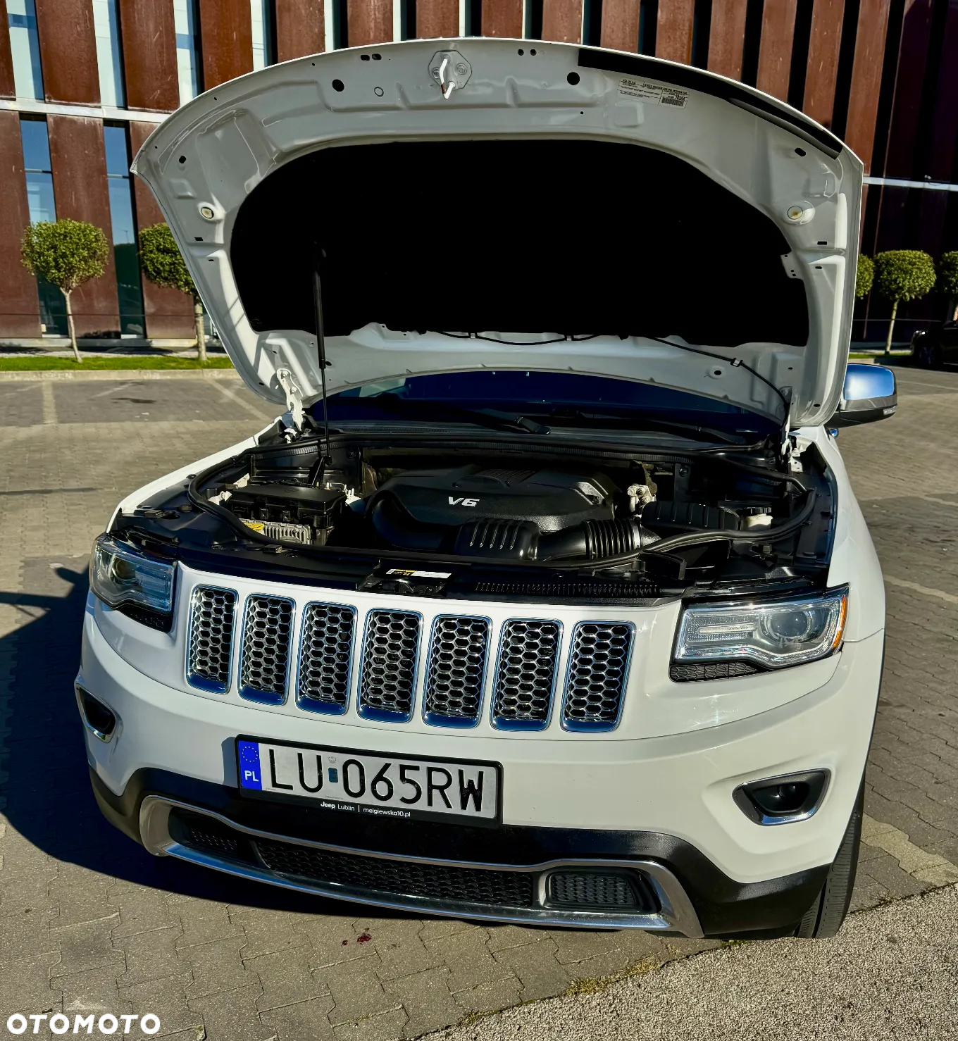 Jeep Grand Cherokee - 13