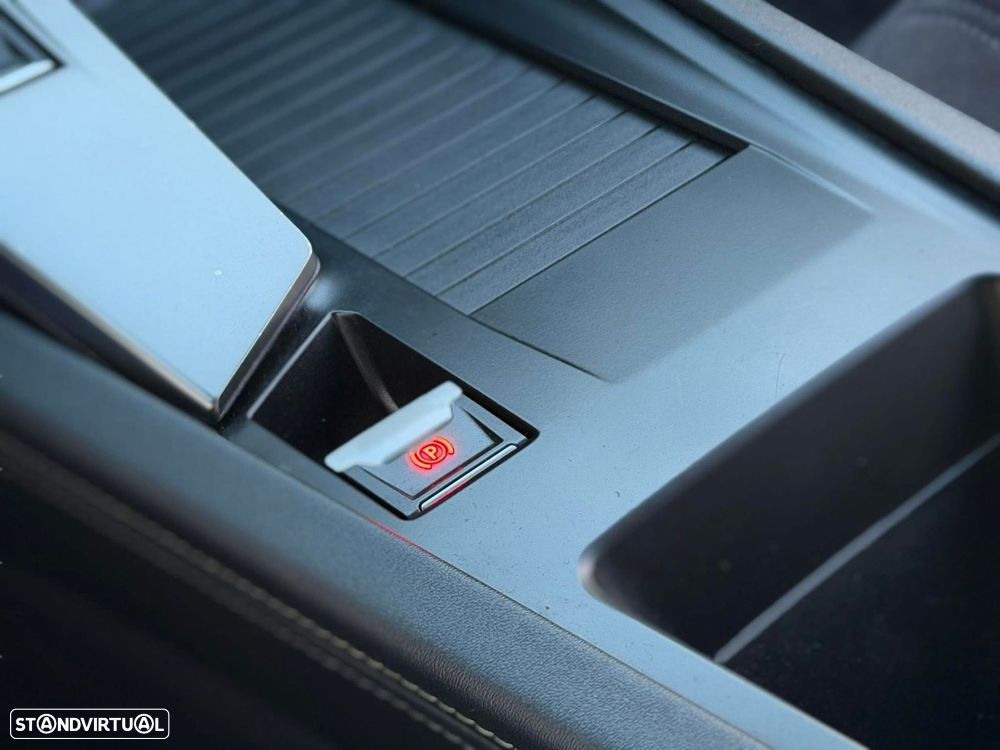 Peugeot 308 SW 1.2 PureTech GT EAT8 - 13