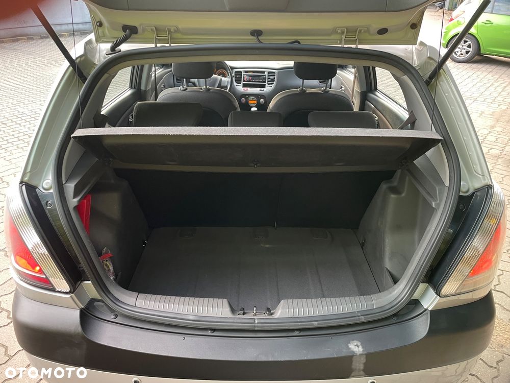 Kia Rio 1.5 CRDi Comfort - 12