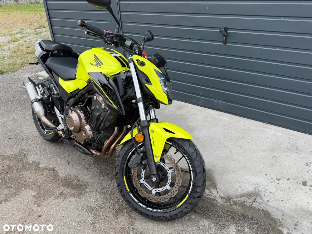 Honda CB - 1