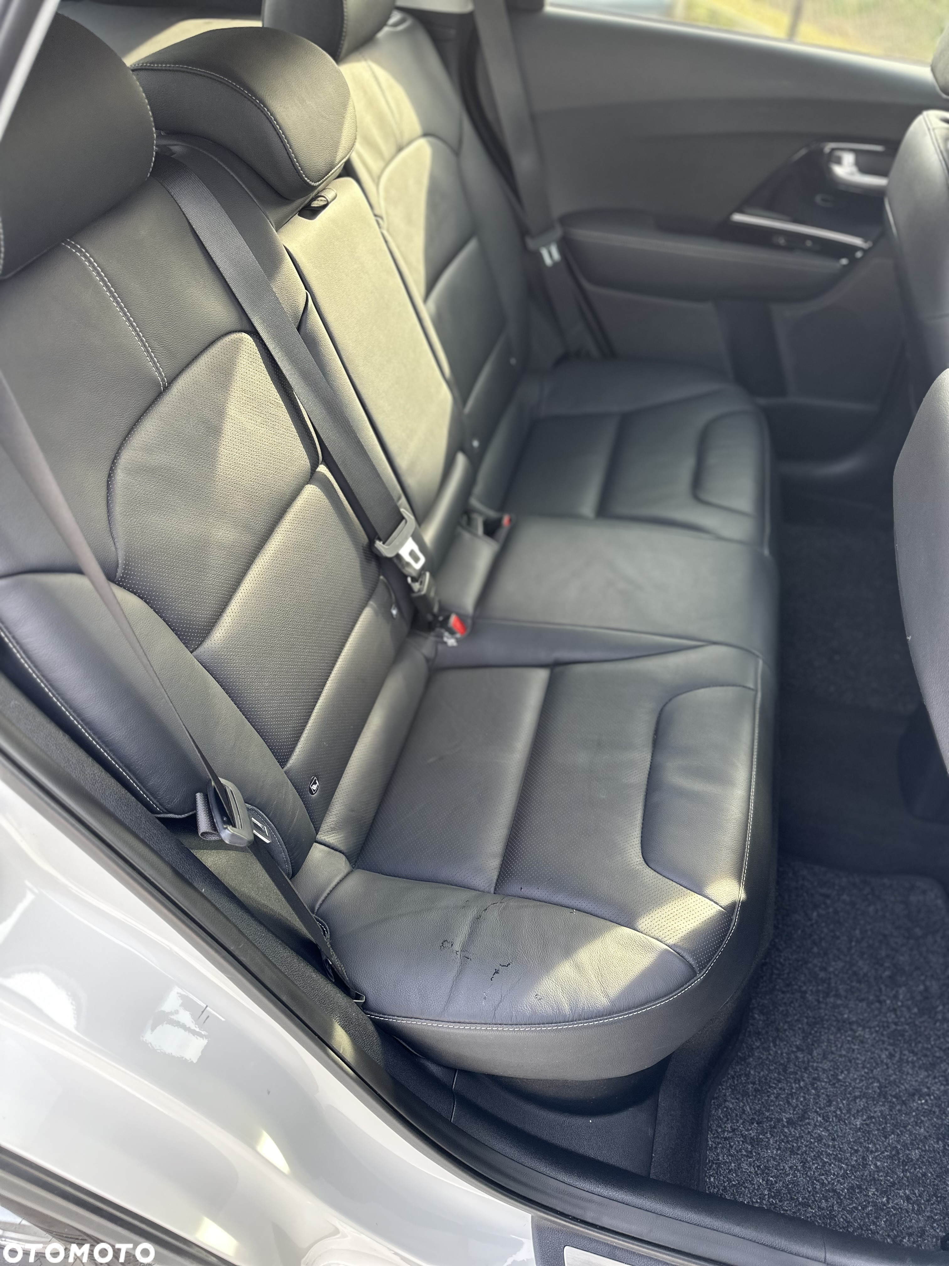 Kia Niro 1.6 GDI Plug-In Hybrid Business Line - 24