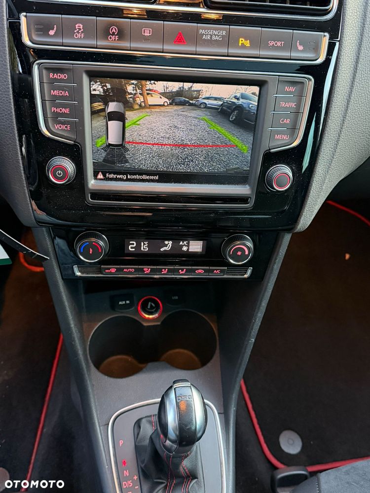 Volkswagen Polo 1.8 TSI (Blue Motion Technology) DSG GTI - 11