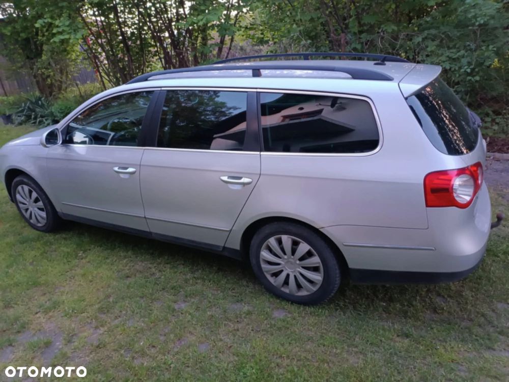 Volkswagen Passat 1.9 TDI Comfortline - 4