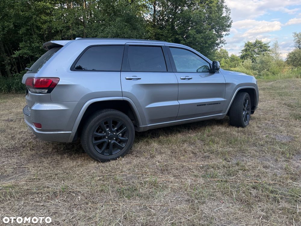 Jeep Grand Cherokee - 4