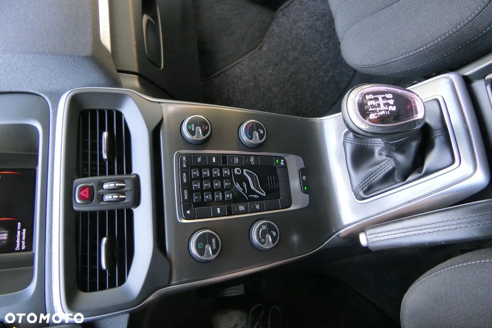 Volvo V40 - 26
