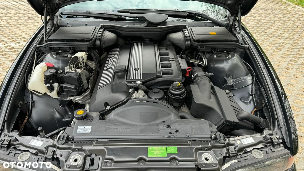 BMW Seria 5 - 38