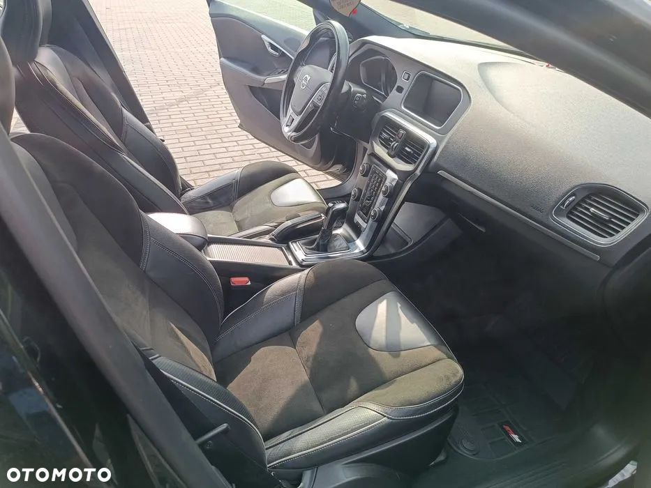Volvo V40 D2 Drive-E R-Design Momentum - 6