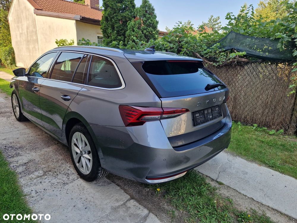 Skoda Octavia 2.0 TDI Selection DSG - 4