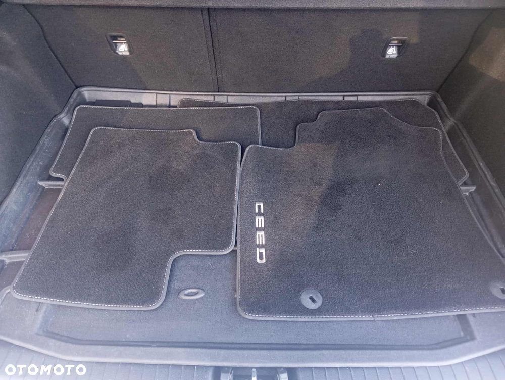 Kia Ceed 1.4 T-GDI GT-Line DCT - 16