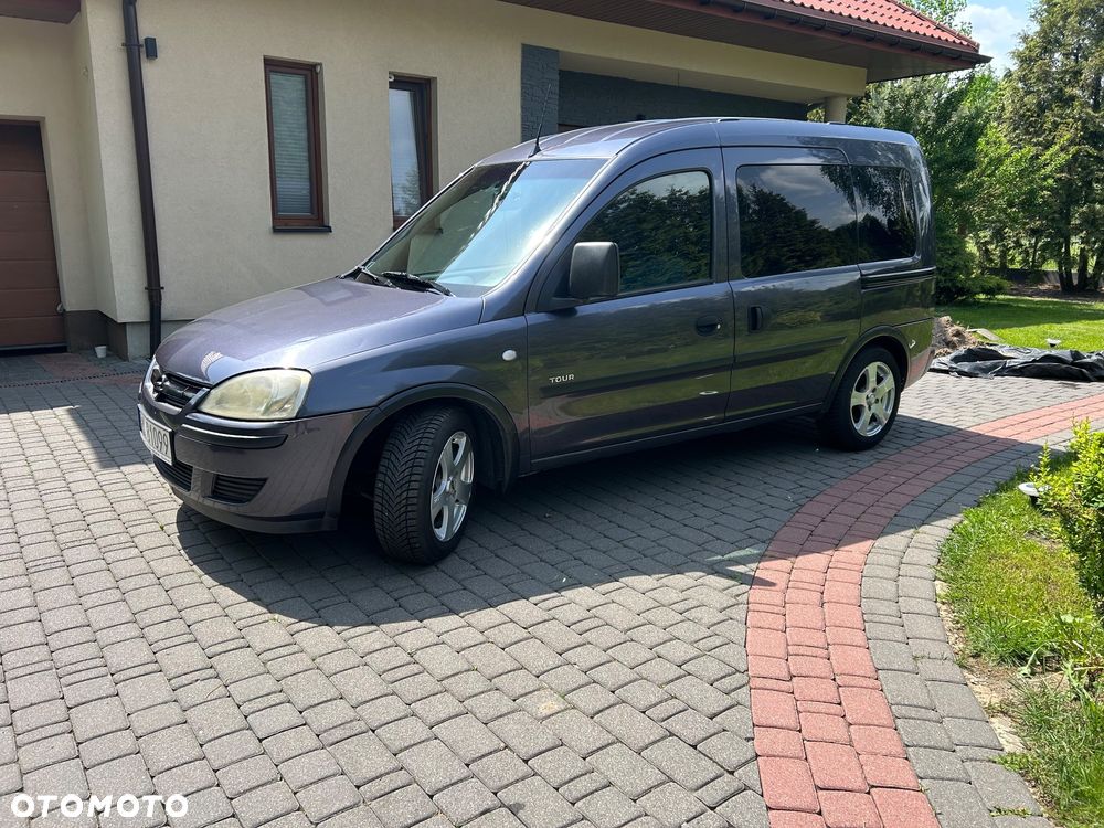 Opel Combo Tour - 4