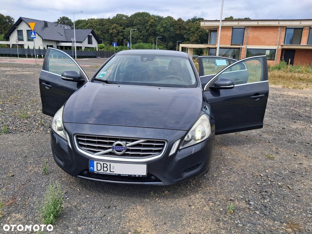 Volvo S60 D3 Momentum - 3