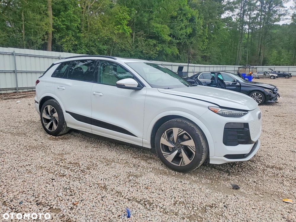 Audi Q6 e-tron Quattro - 5