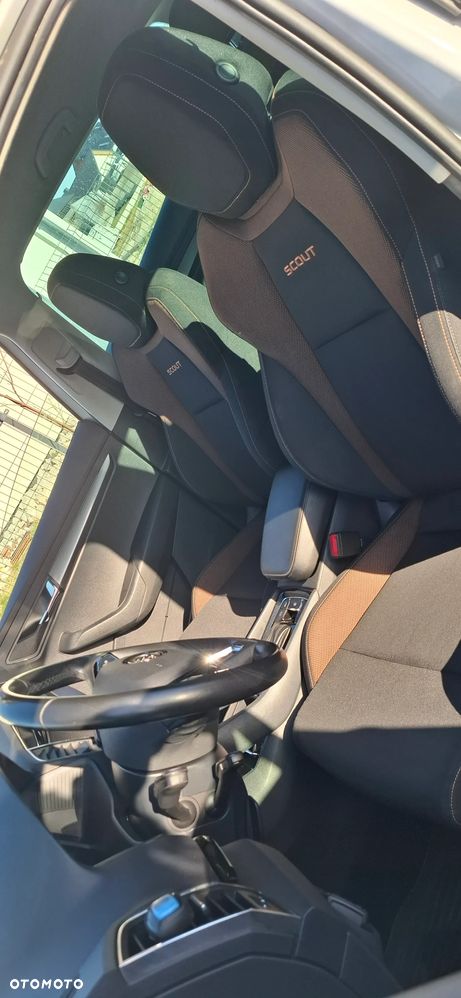 Skoda Karoq 2.0 TDI SCR 4x4 Scout DSG - 10