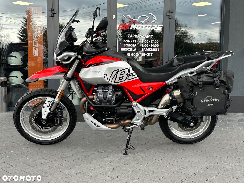Moto Guzzi V85 - 31