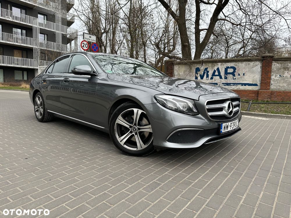 Mercedes-Benz Klasa E 220 d 4-Matic Business Edition 9G-TRONIC - 2